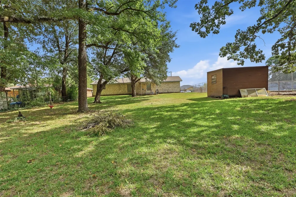 108 Brenda Dr. Mt Pleasant, TX 75455