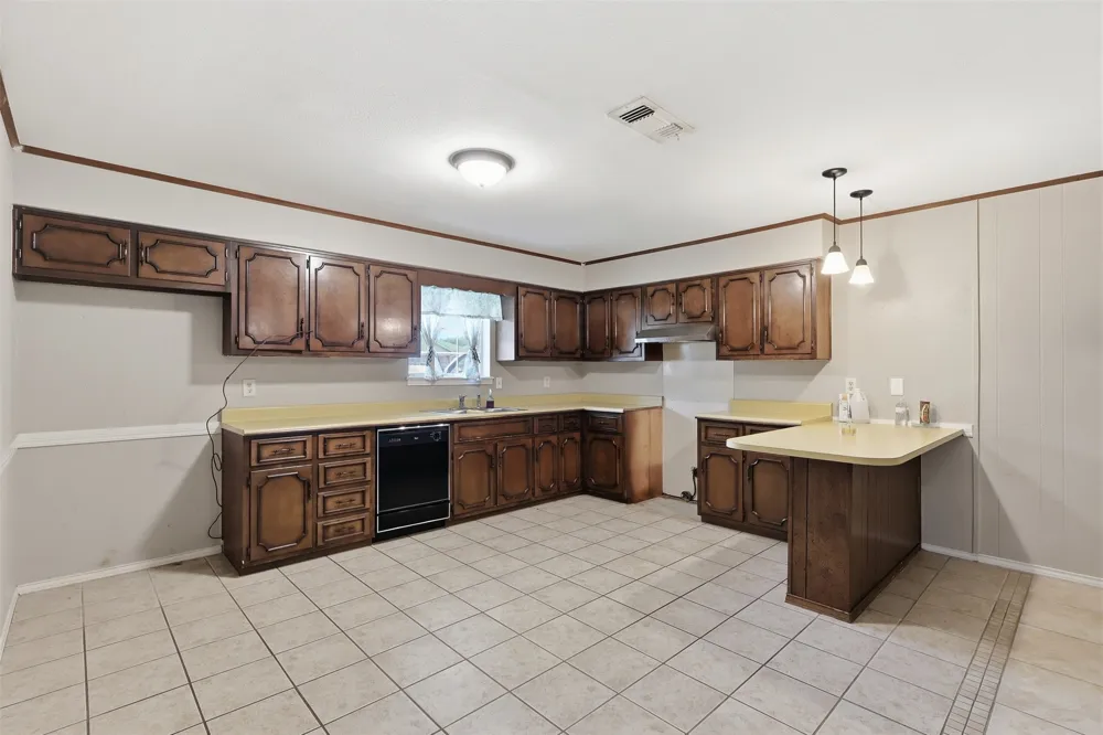 108 Brenda Dr. Mt Pleasant, TX 75455