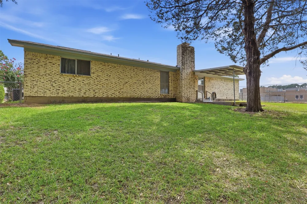 108 Brenda Dr. Mt Pleasant, TX 75455
