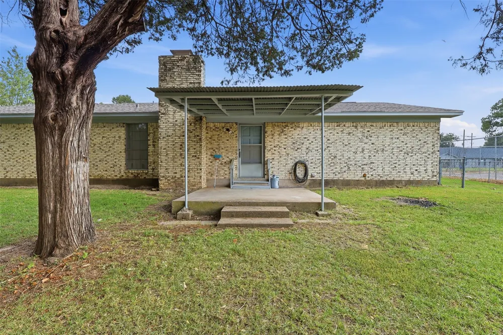 108 Brenda Dr. Mt Pleasant, TX 75455