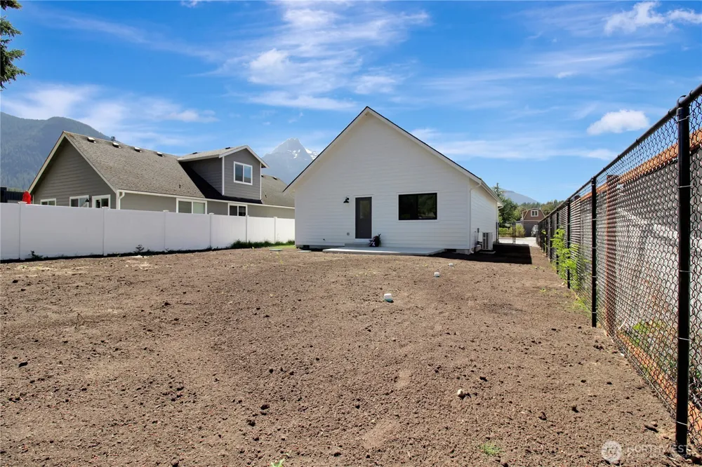 716 Givens      Lot 34&35 Avenue Darrington, WA 98241