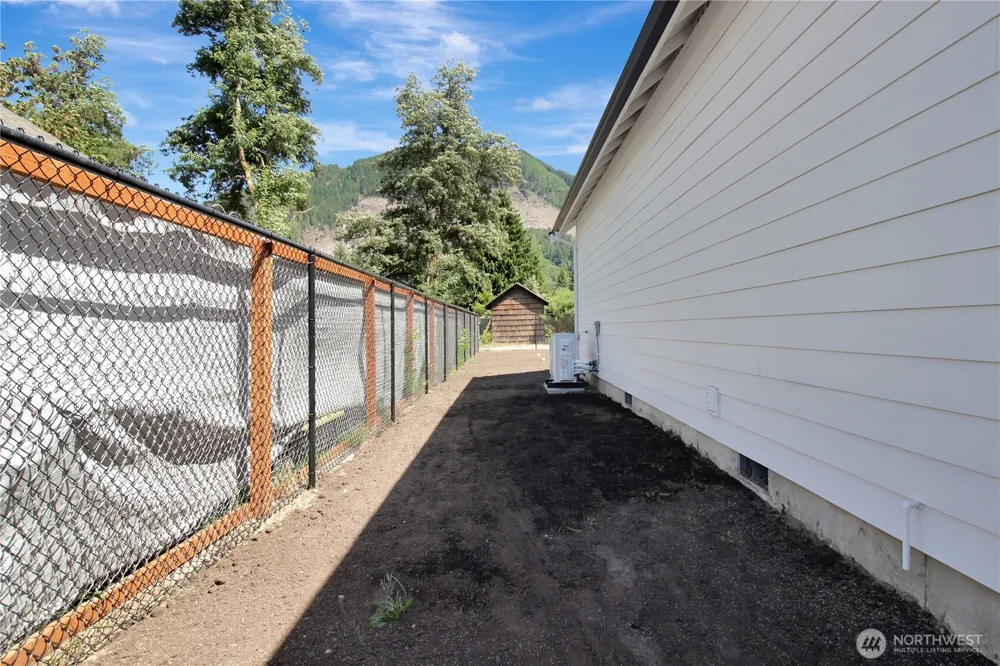 716 Givens      Lot 34&35 Avenue Darrington, WA 98241