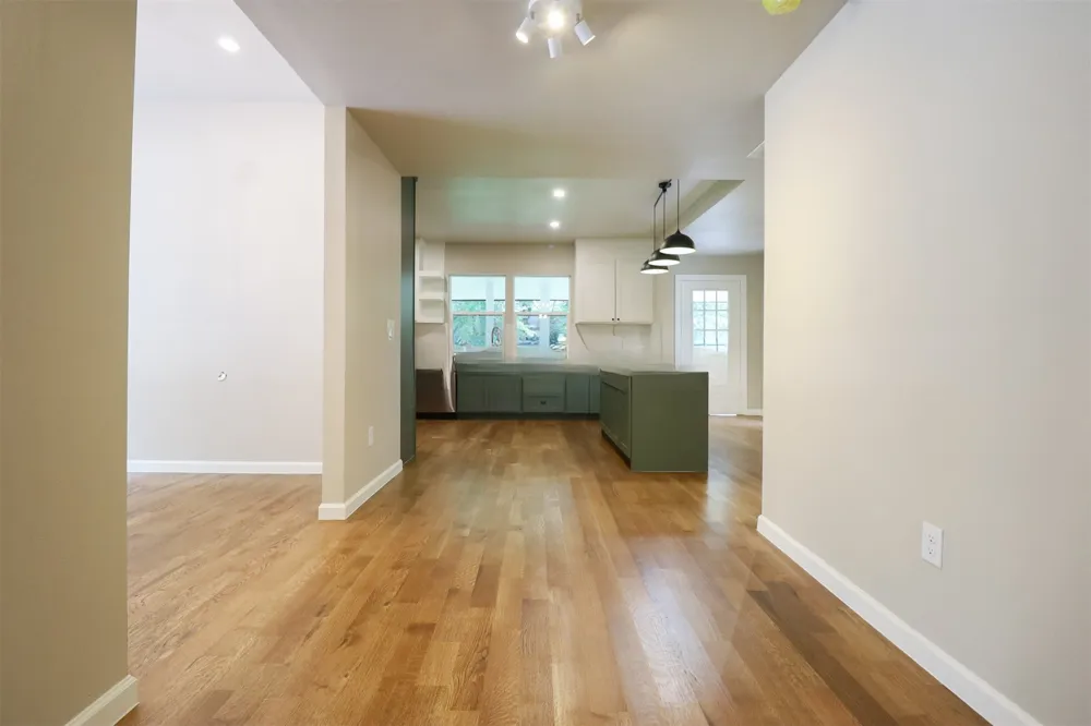 1516 W School Street Claremore, OK 74017