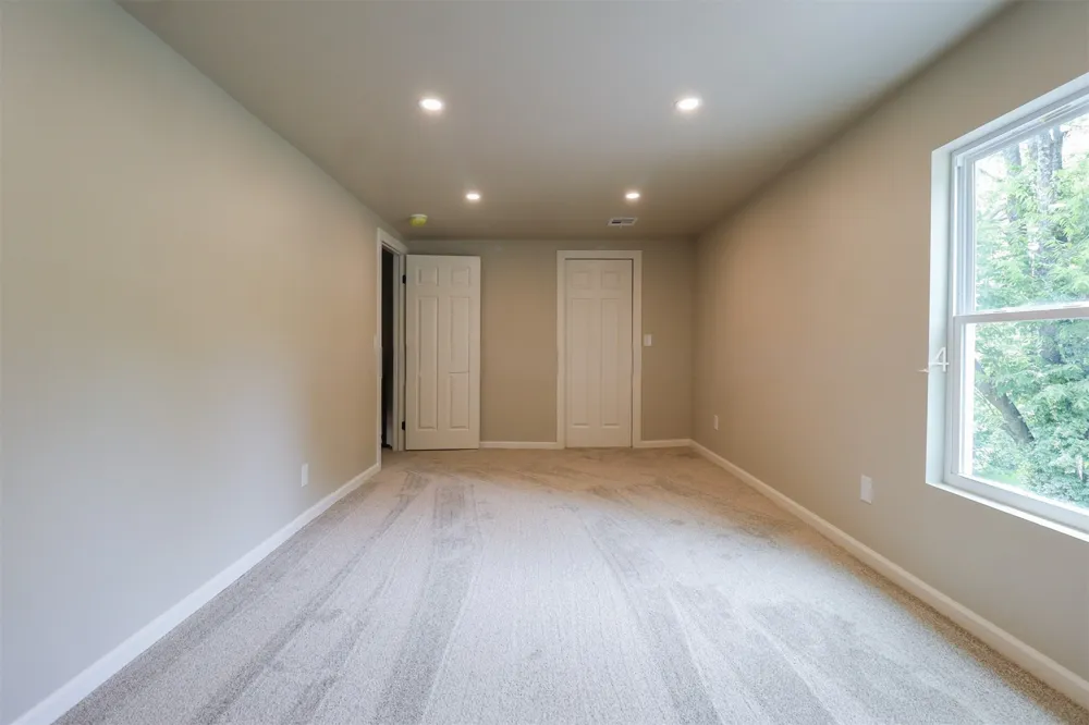 1516 W School Street Claremore, OK 74017