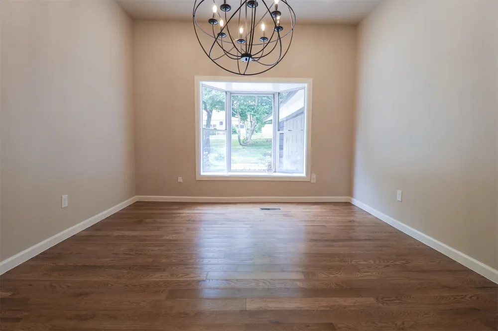 1516 W School Street Claremore, OK 74017