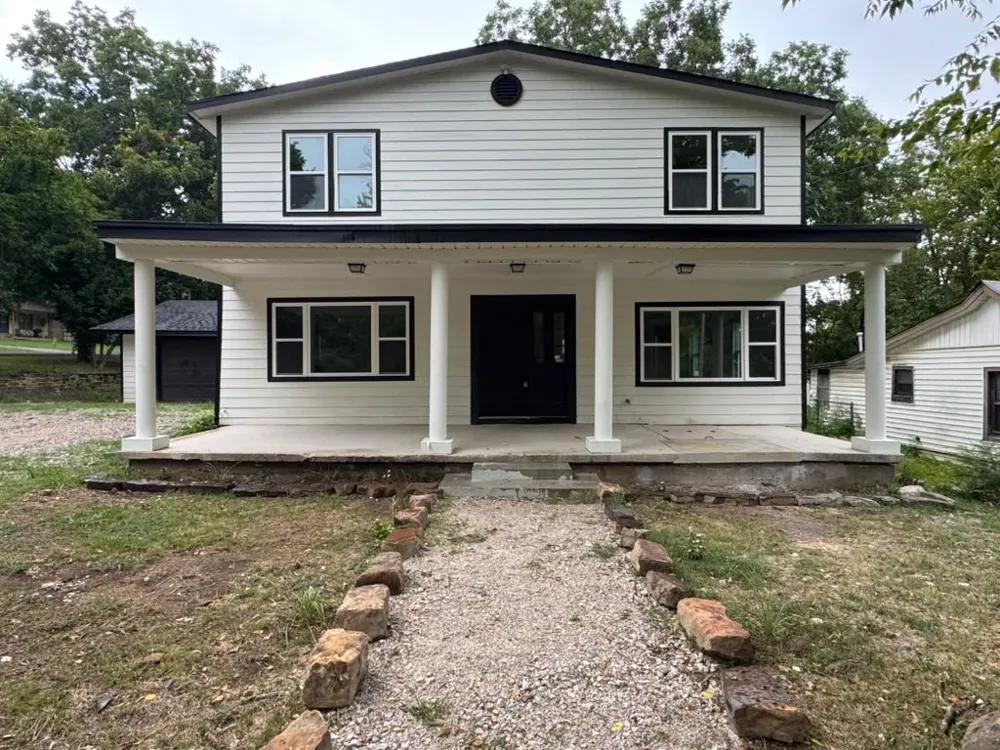 1516 W School Street Claremore, OK 74017