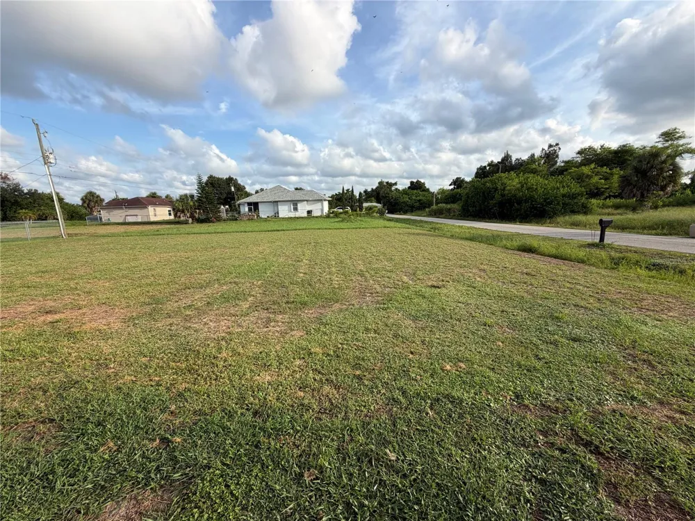 219 VENETIA AVENUE North Port, FL 34287