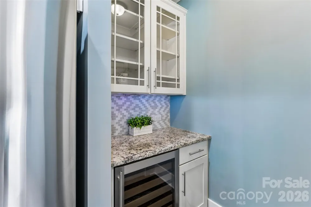 10177 Lakeshore Drive Lancaster, SC 29720