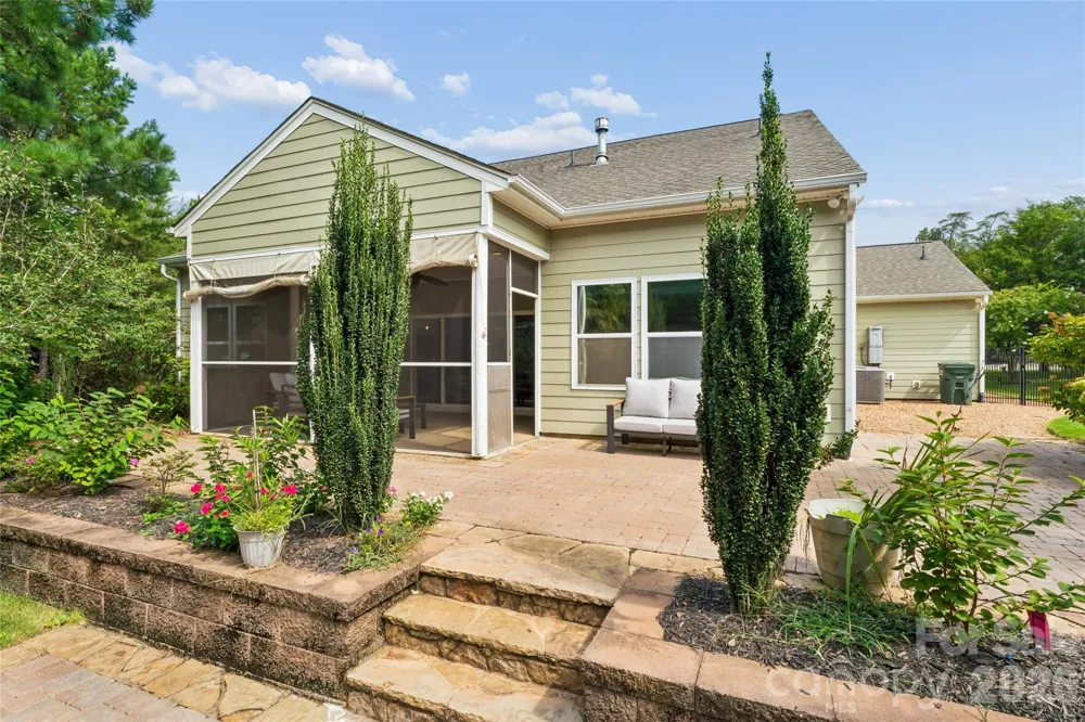 10177 Lakeshore Drive Lancaster, SC 29720