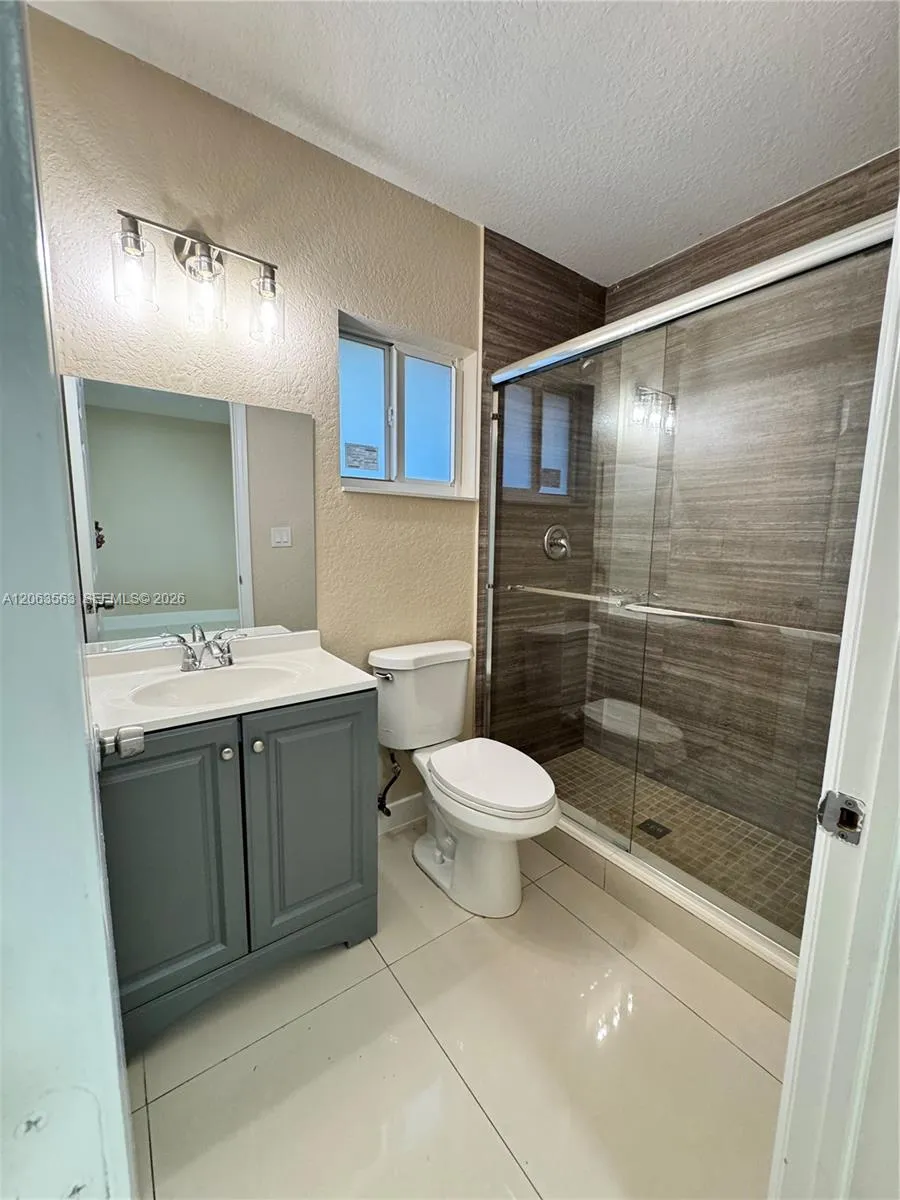 1770 NW 55th St #1 Miami, FL 33142