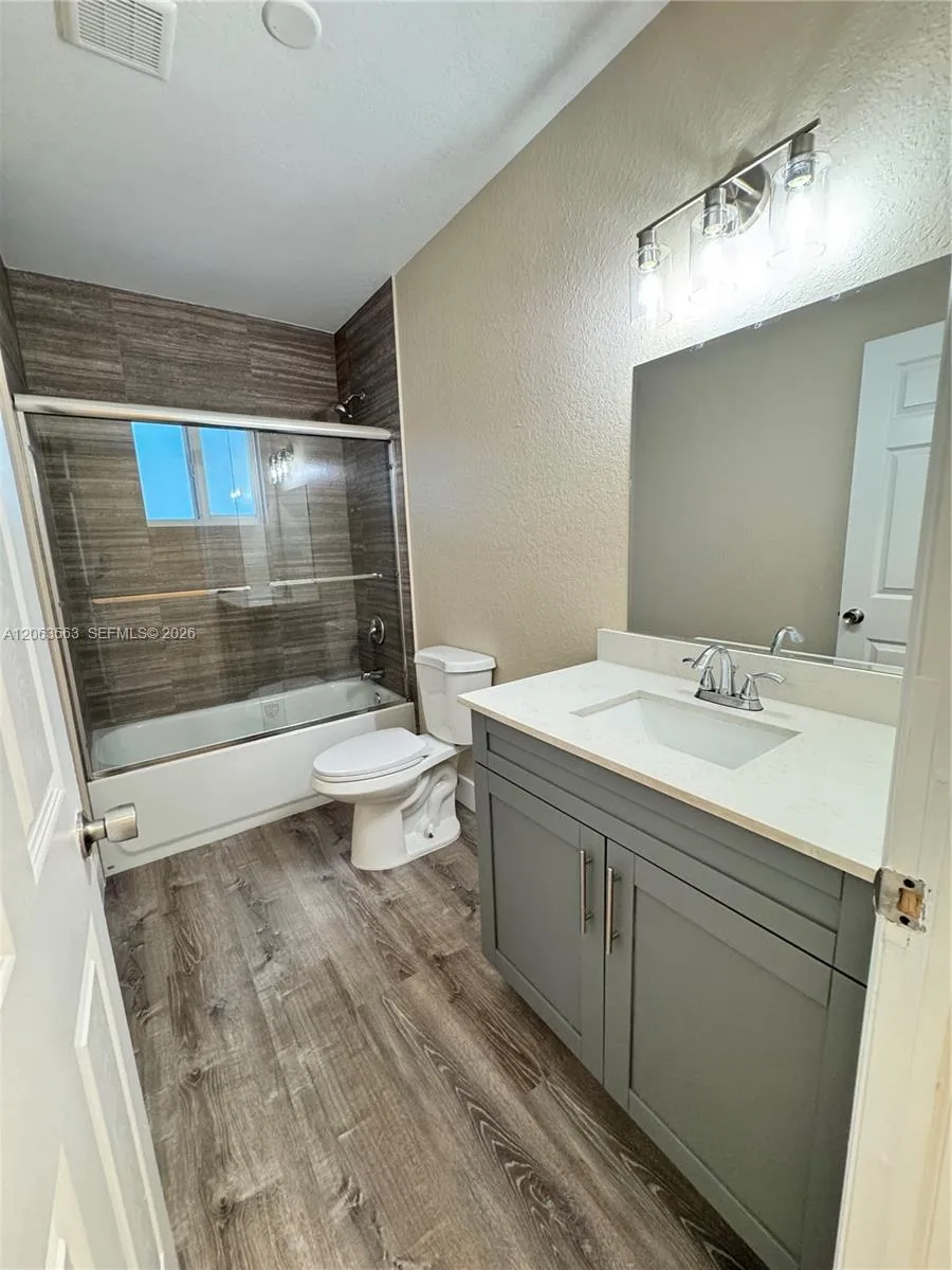 1770 NW 55th St #1 Miami, FL 33142