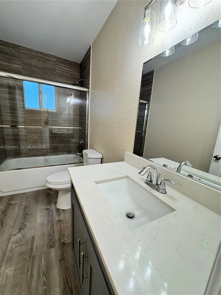 1770 NW 55th St #1 Miami, FL 33142