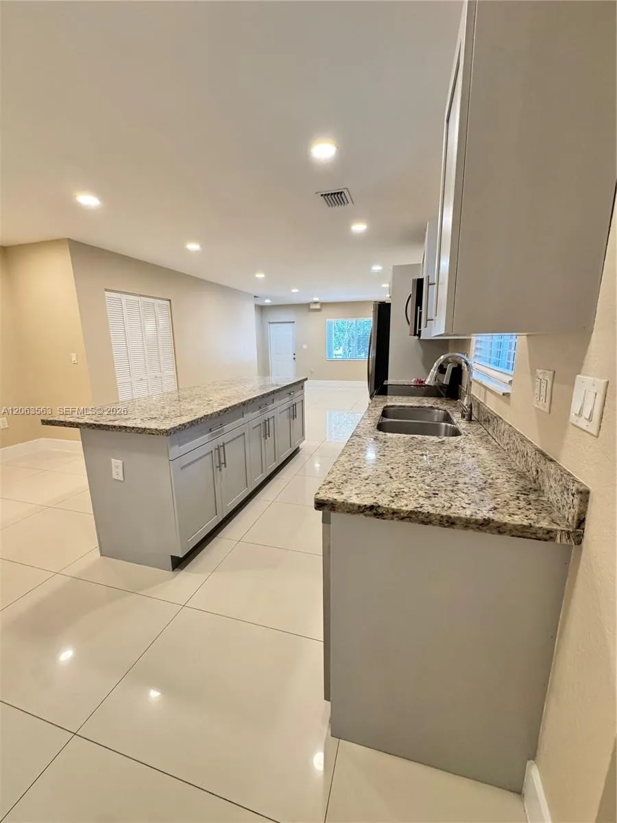 1770 NW 55th St #1 Miami, FL 33142