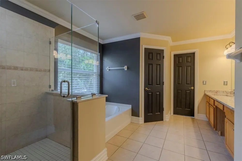 Burnt Pine Drive Naples, FL 34119