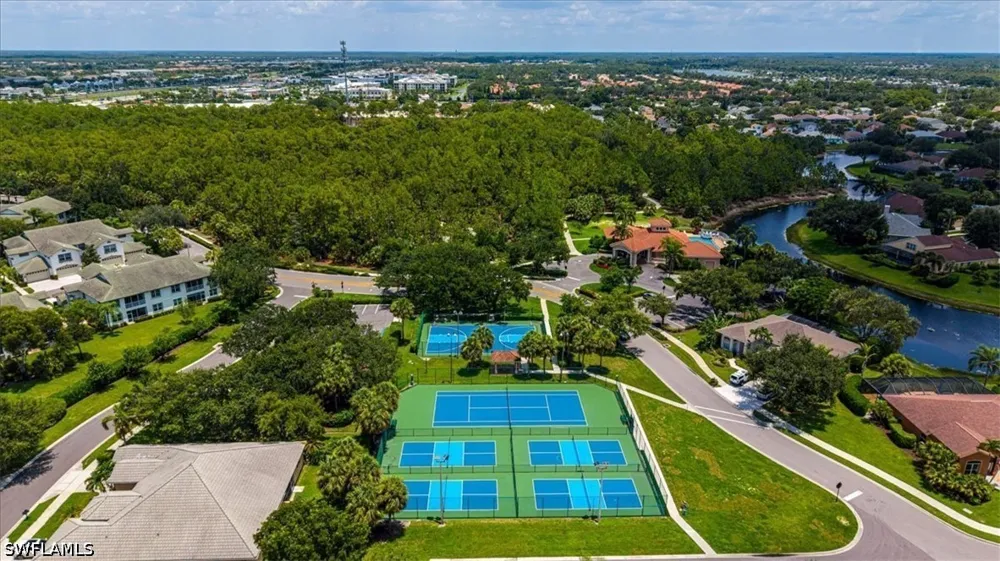 Burnt Pine Drive Naples, FL 34119