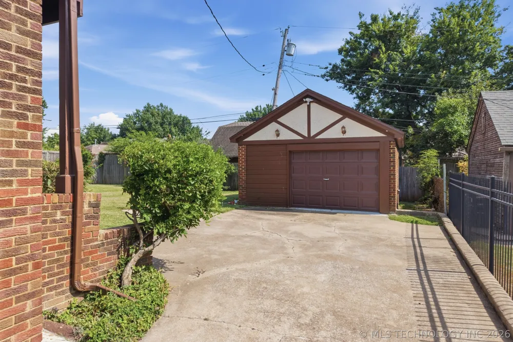 2724 E 14th Street Tulsa, OK 74104