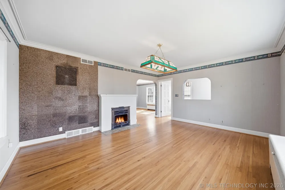 2724 E 14th Street Tulsa, OK 74104