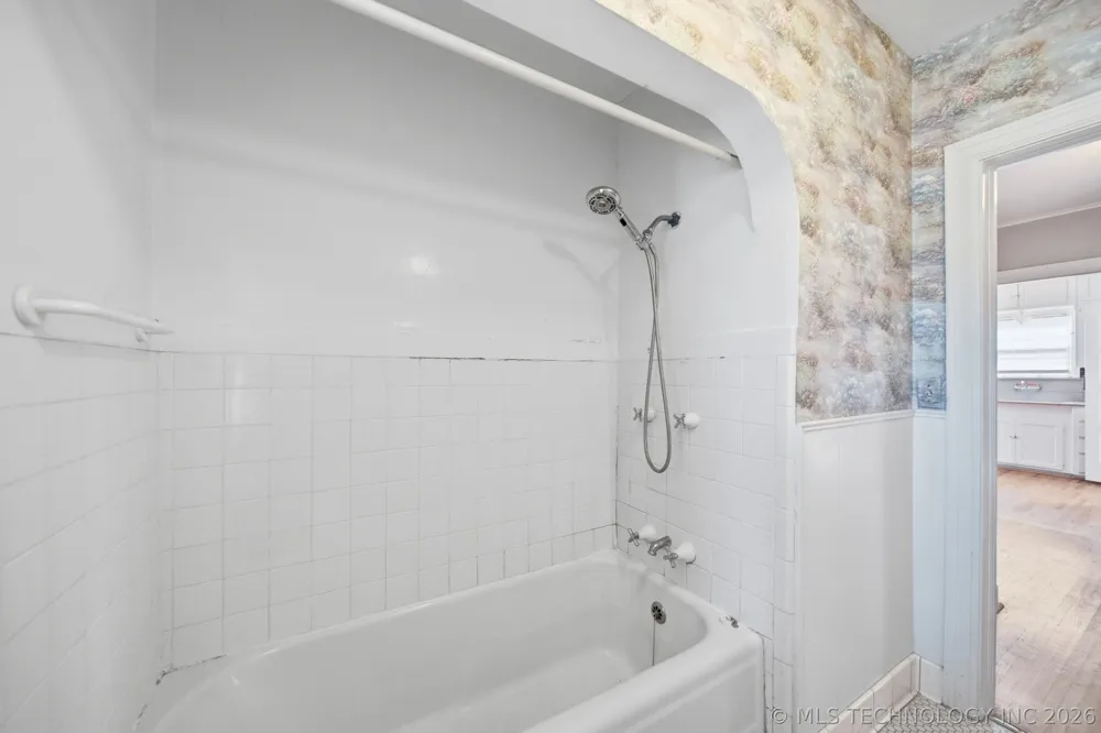 2724 E 14th Street Tulsa, OK 74104