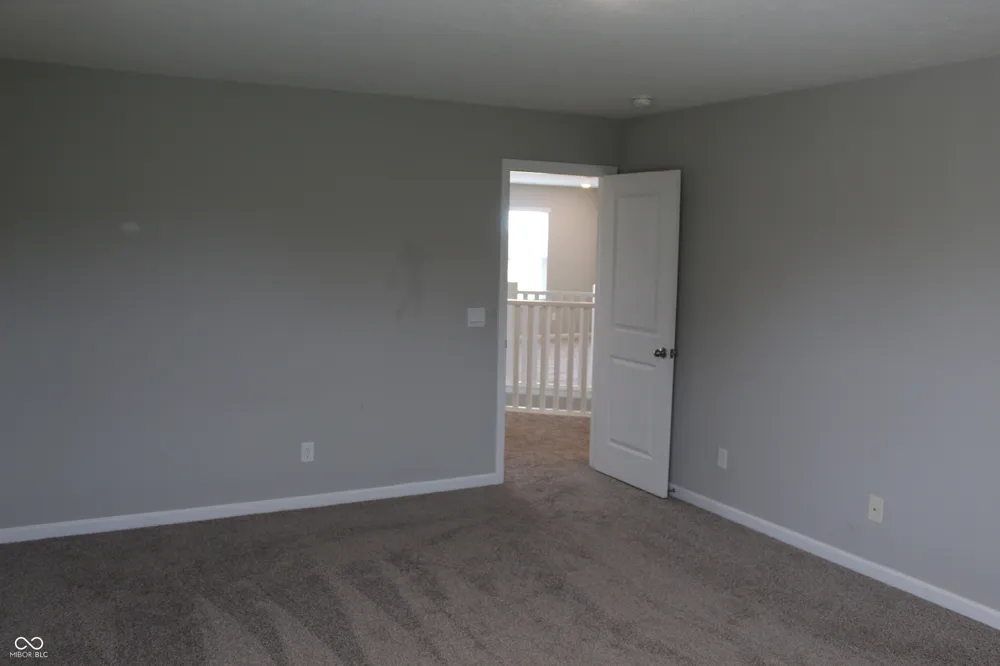 2360 Oakmont Drive Plainfield, IN 46168