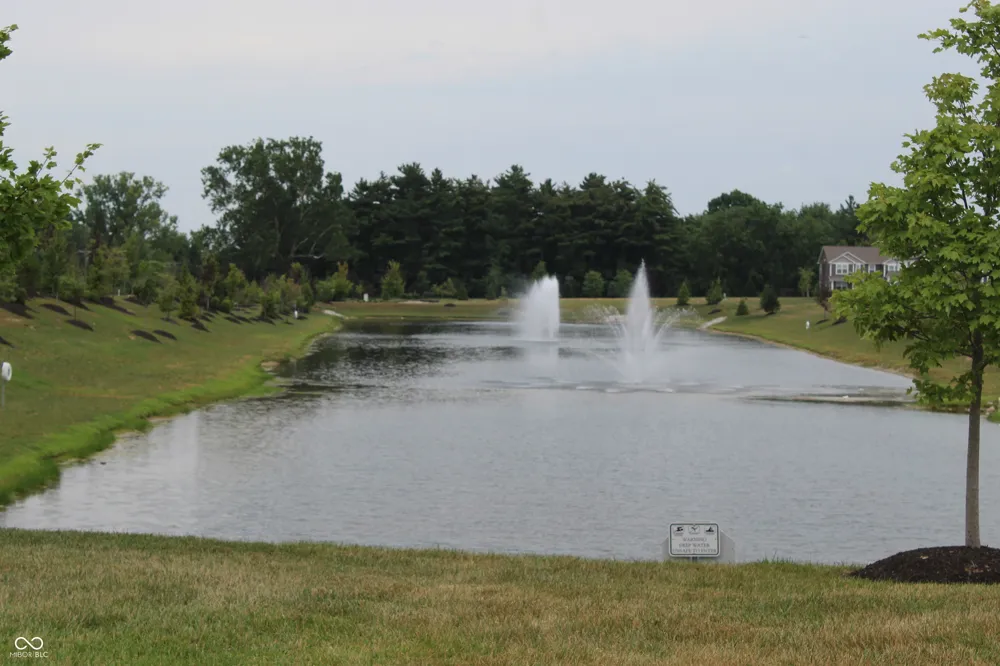 2360 Oakmont Drive Plainfield, IN 46168