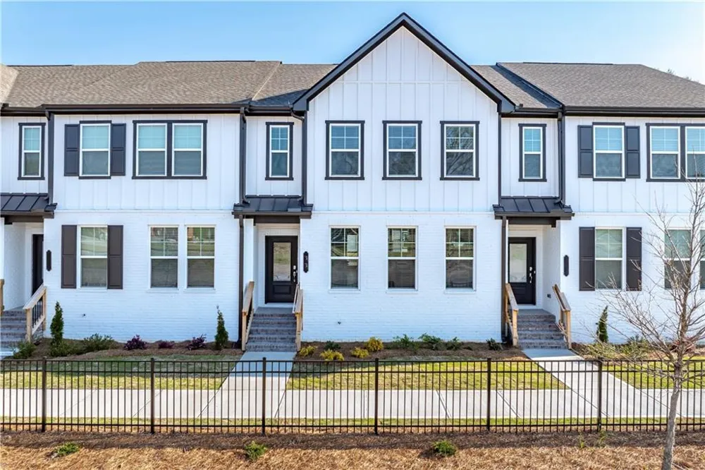 33 Constitution Avenue Pendergrass, GA 30567
