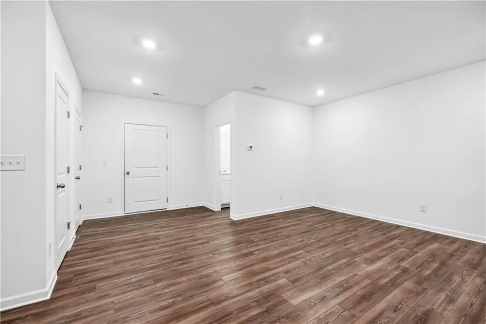 33 Constitution Avenue Pendergrass, GA 30567