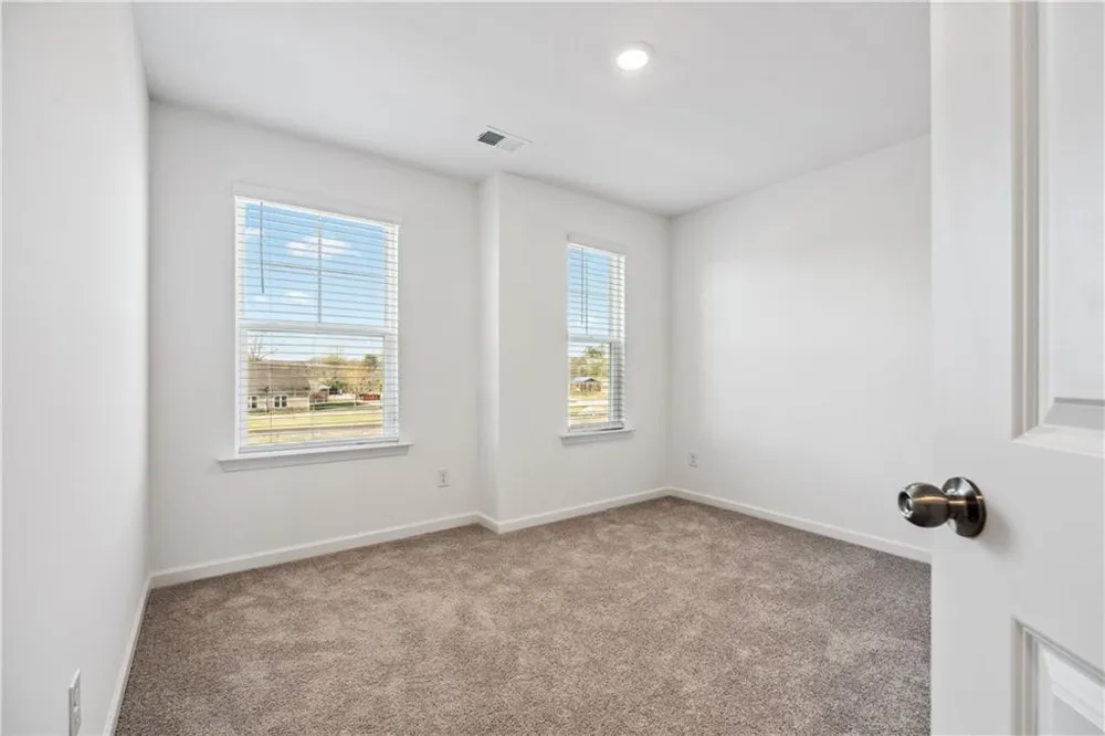 33 Constitution Avenue Pendergrass, GA 30567