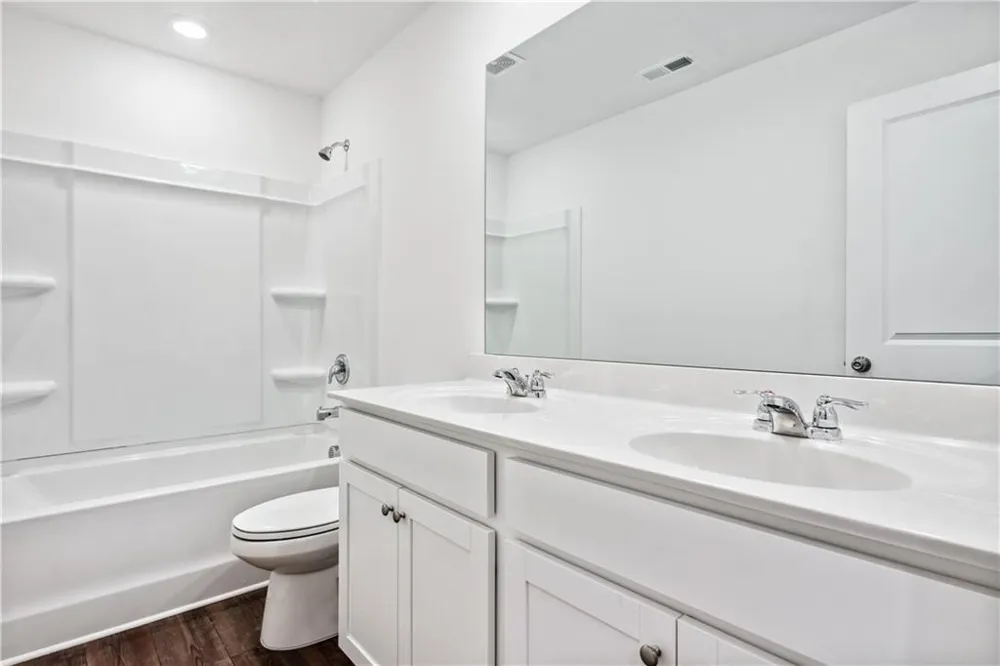 33 Constitution Avenue Pendergrass, GA 30567