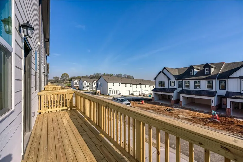 33 Constitution Avenue Pendergrass, GA 30567