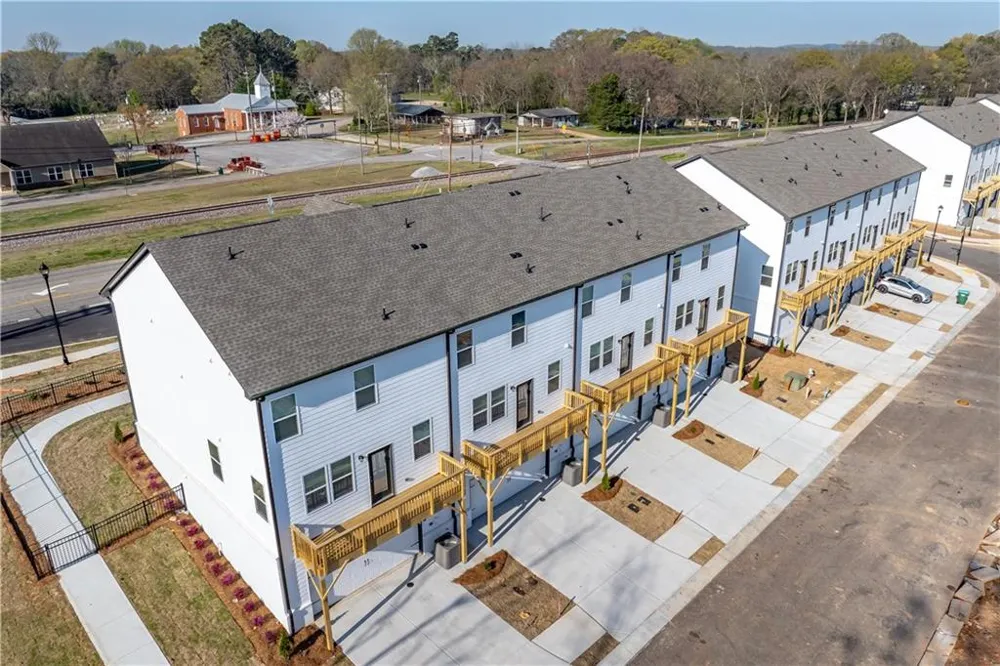 33 Constitution Avenue Pendergrass, GA 30567