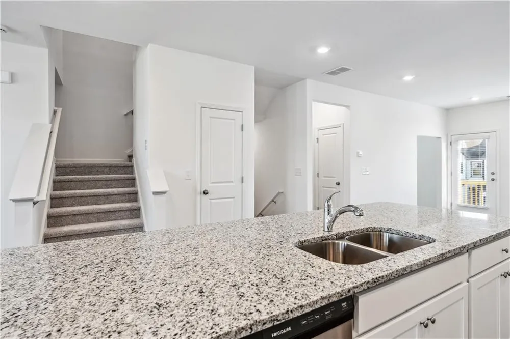 33 Constitution Avenue Pendergrass, GA 30567