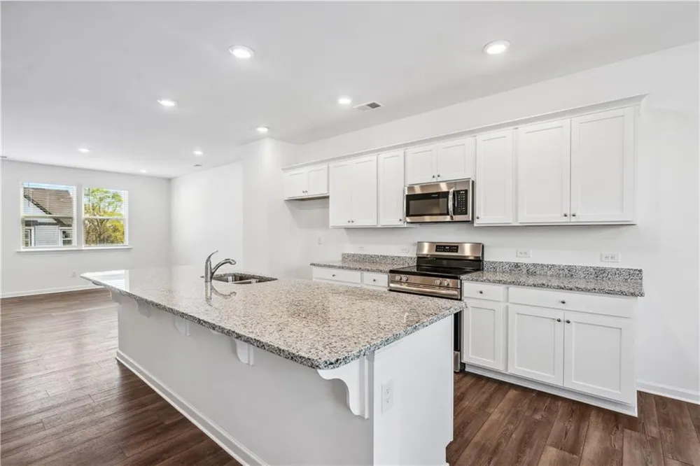 33 Constitution Avenue Pendergrass, GA 30567