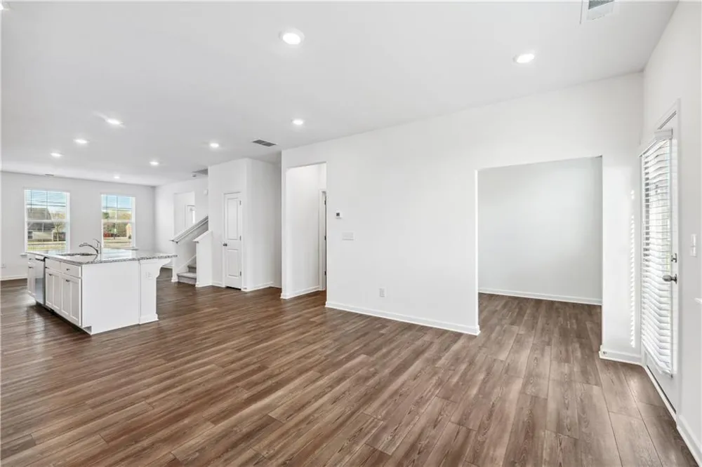 33 Constitution Avenue Pendergrass, GA 30567