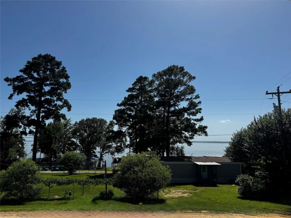 117 Rain Forest Road Onalaska, TX 77360