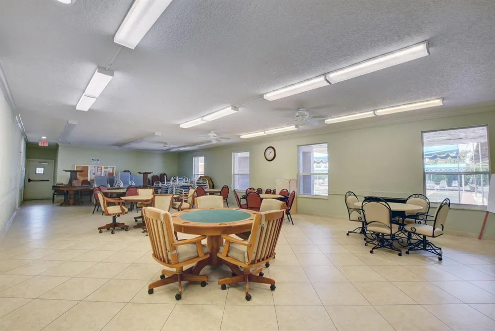705 Lori Drive #110 Palm Springs, FL 33461