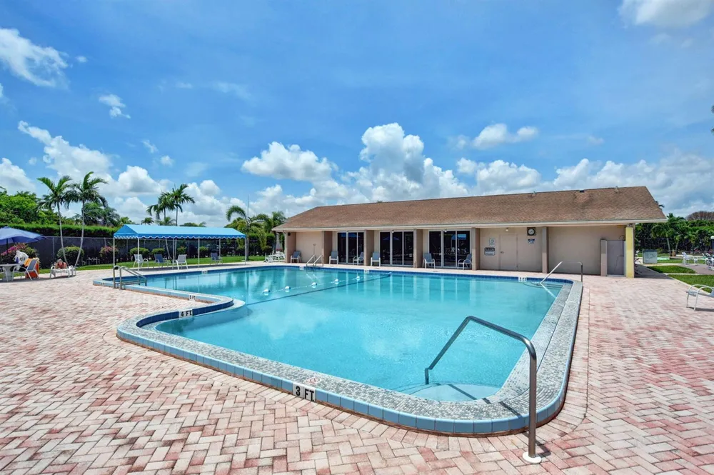705 Lori Drive #110 Palm Springs, FL 33461