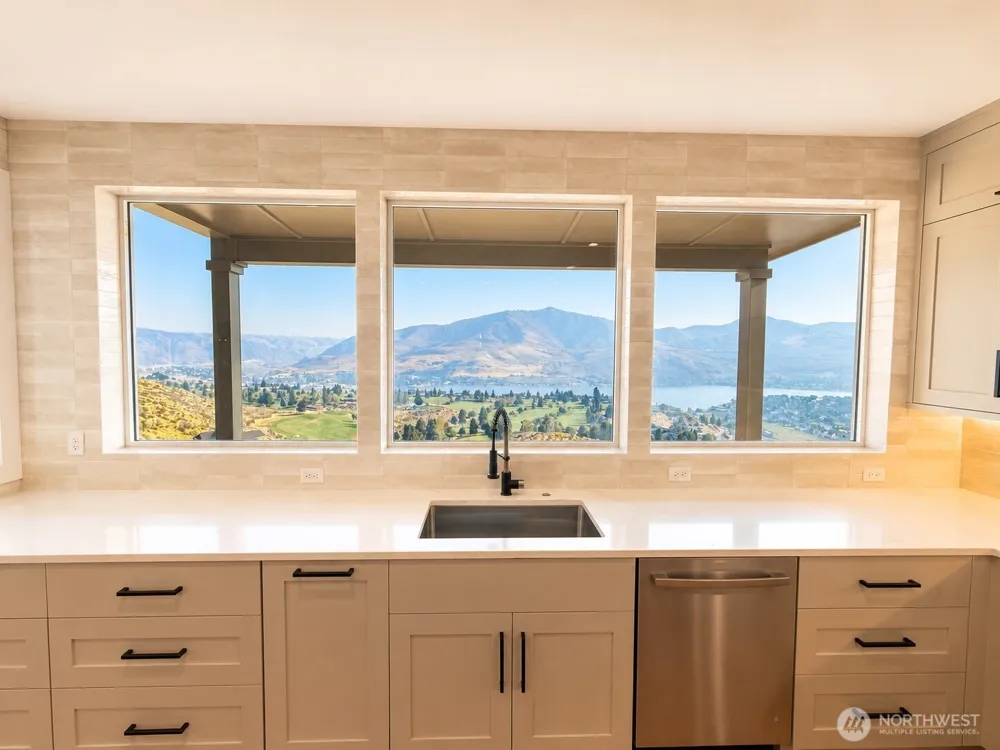 917 Long Drive Chelan, WA 98816