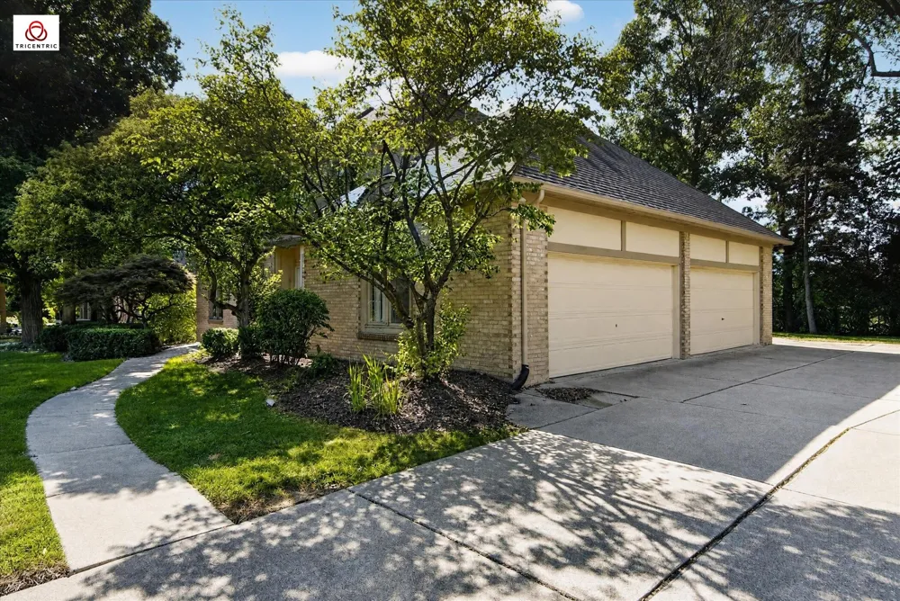 1431 Provincial Drive Troy, MI 48084