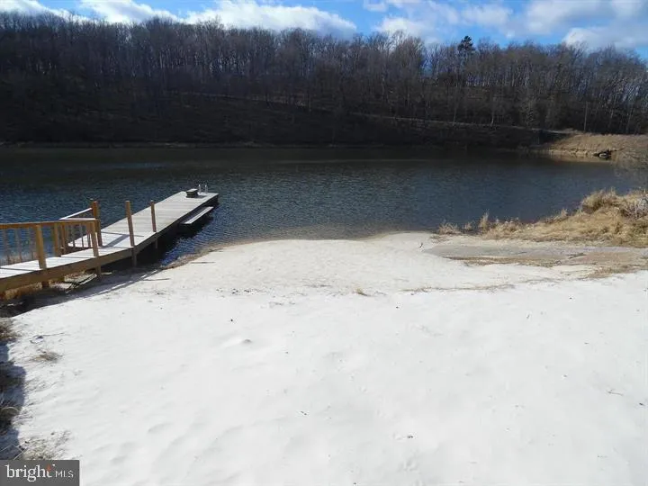GUSSIN WAY Linden, VA 22642