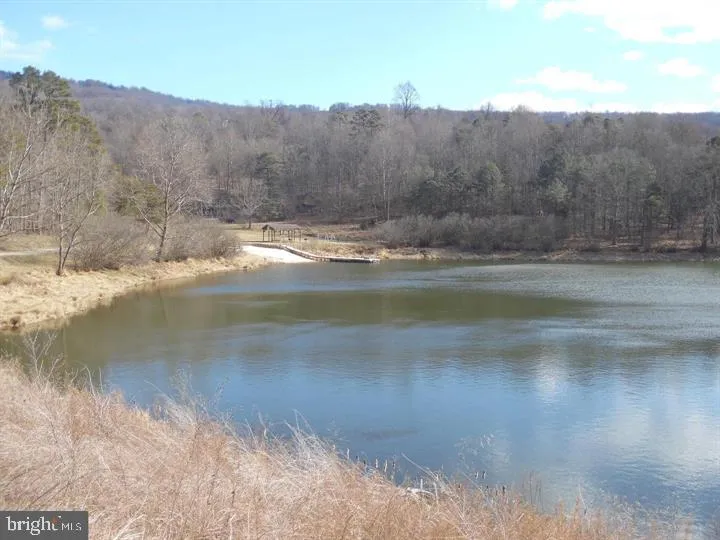 GUSSIN WAY Linden, VA 22642