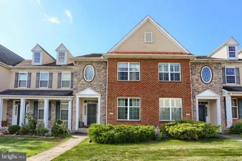 4725 LAUREL VALLEY LANE