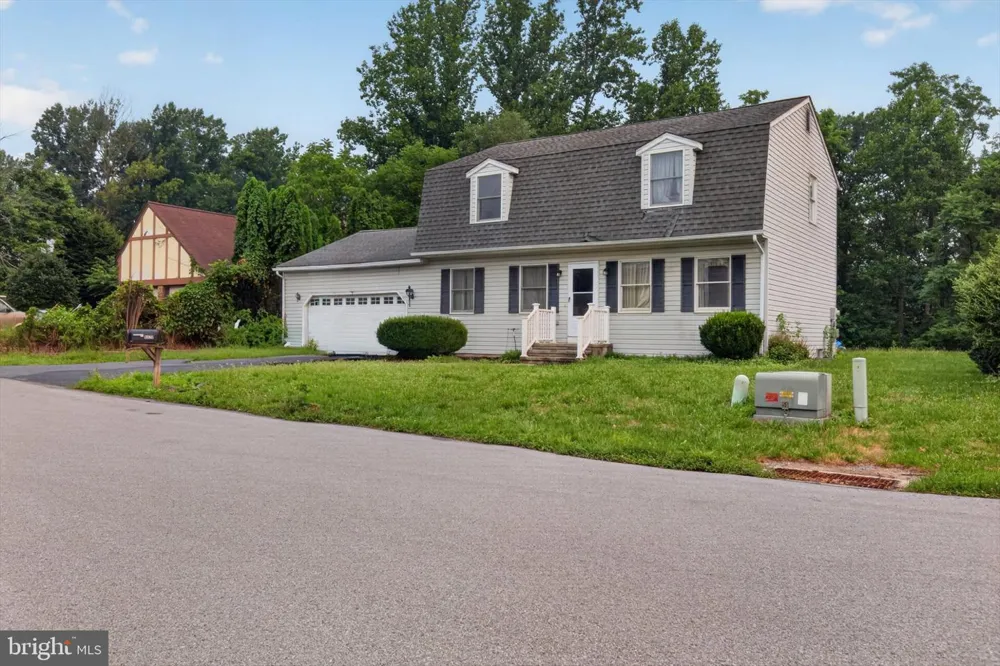 5570 MERIVALE COURT Harrisburg, PA 17112