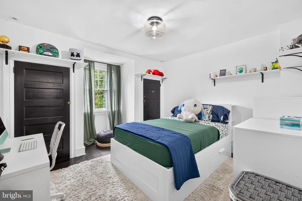 1110 BROOM STREET Wilmington, DE 19806