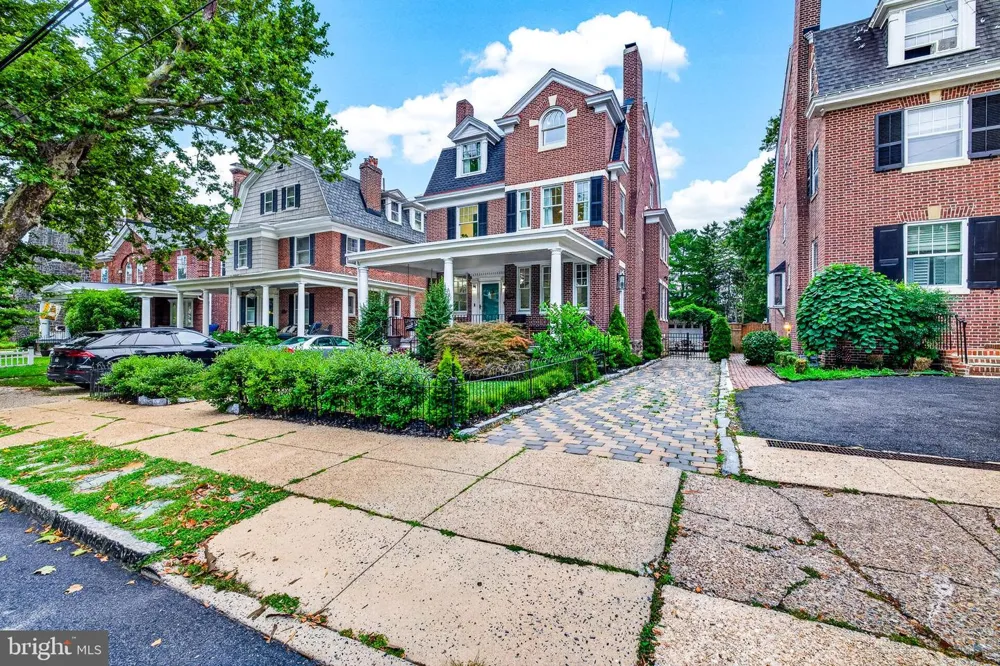 1110 BROOM STREET Wilmington, DE 19806