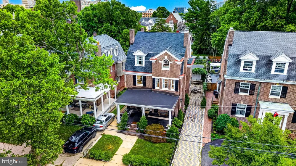 1110 BROOM STREET Wilmington, DE 19806