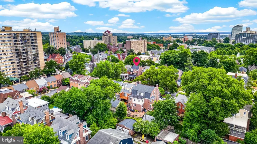 1110 BROOM STREET Wilmington, DE 19806