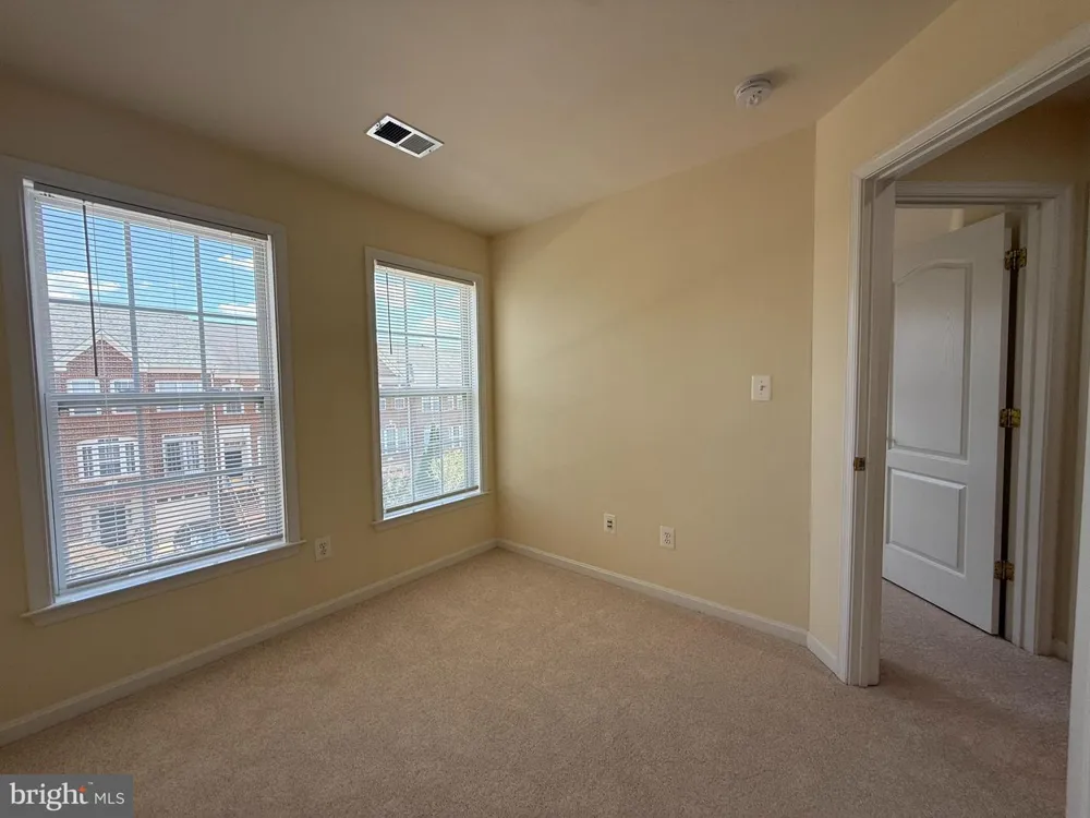 21929 BAYARD TERRACE Broadlands, VA 20148