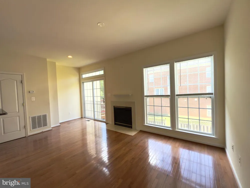 21929 BAYARD TERRACE Broadlands, VA 20148