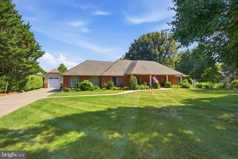 7828 COUNTRY CLUB LANE