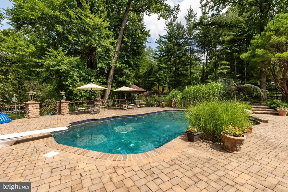 1733 STOCTON ROAD Meadowbrook, PA 19046